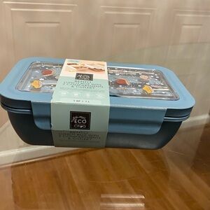 - - Brand New Bento  Lunch Box With 2 Components & Cutlery .